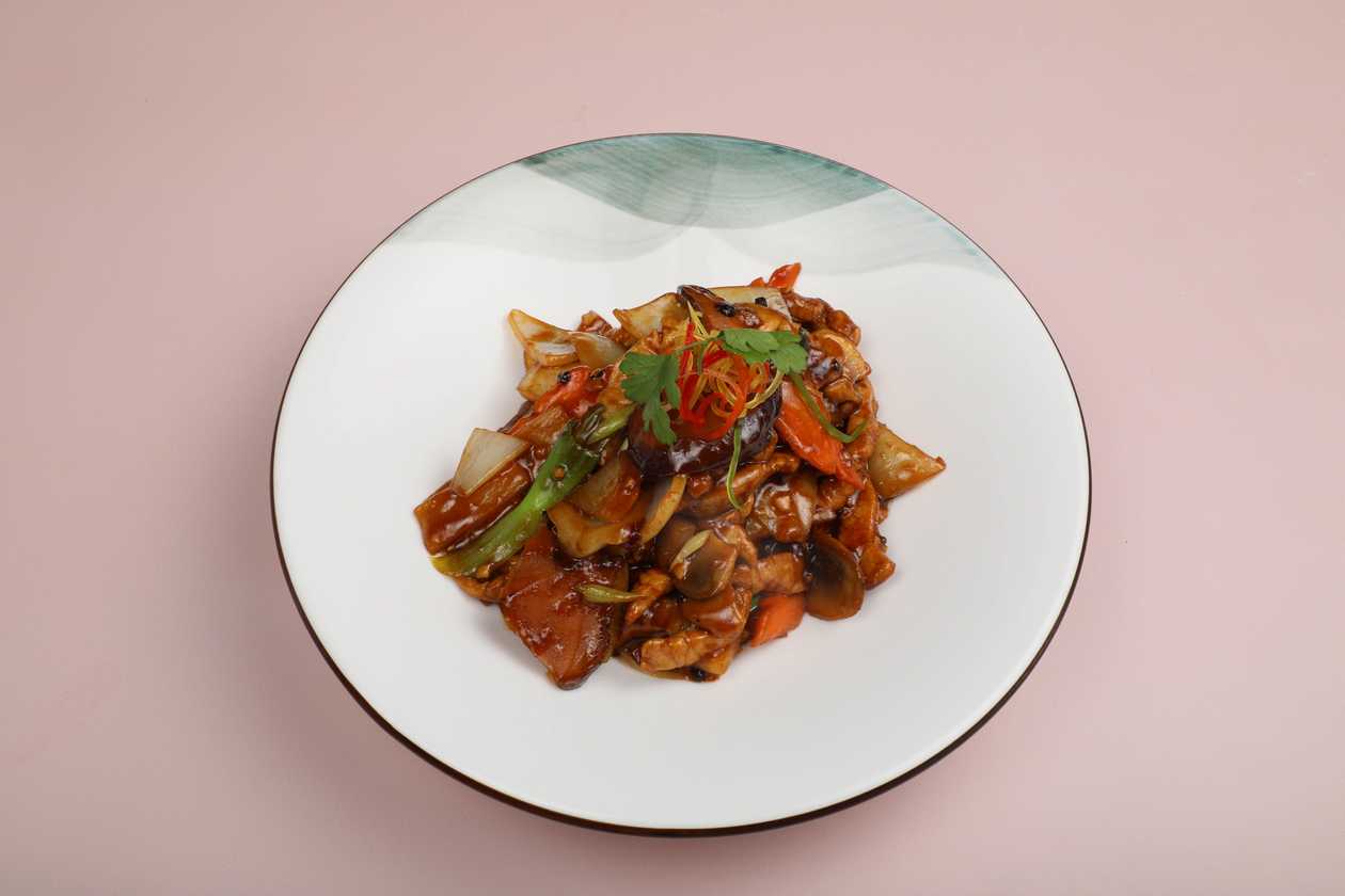 Pork With Bamboo Shoots And Mushrooms